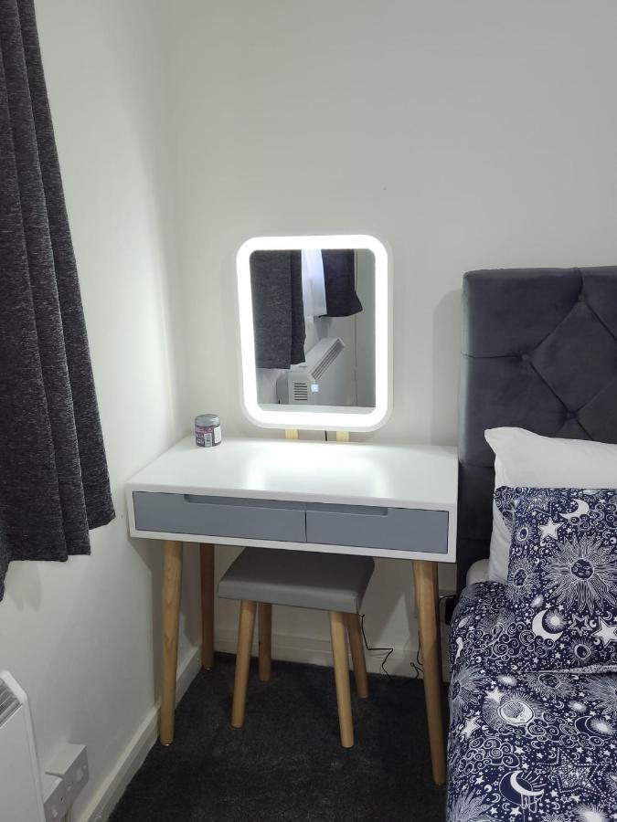 Delight Apartment, Close To Excel, London City Airport & O2! מראה חיצוני תמונה